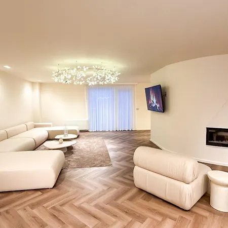 Vater Selected ティラナ